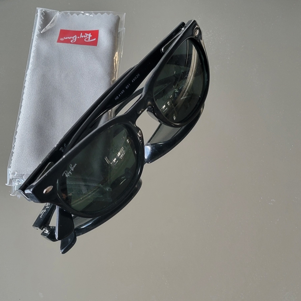 Ray-Ban Black Sunglasses RB4140